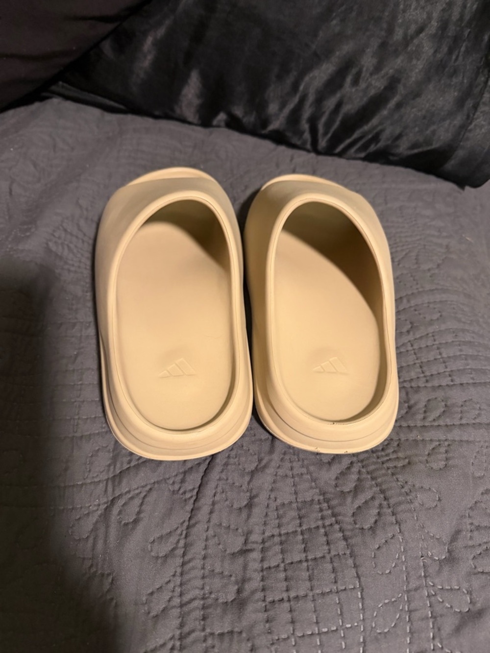 adidas Slide Sandals in Beige - Picture 4 of 5